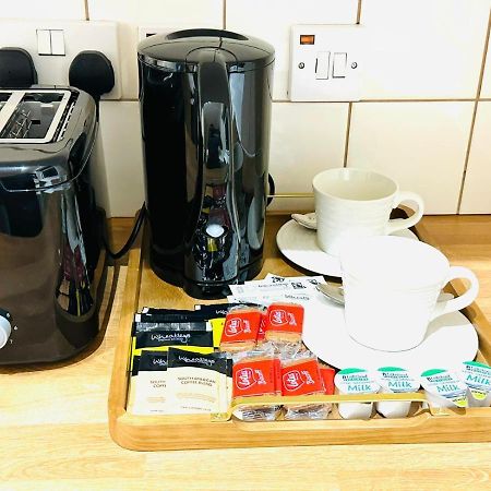 런던 Premium Studio Flat 02 Near Tower Bridge 아파트 외부 사진