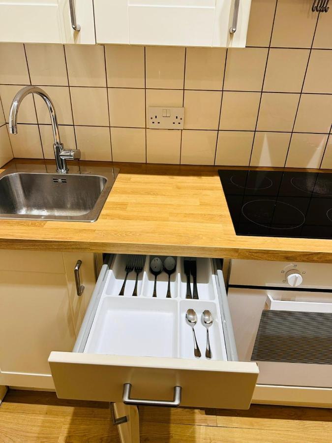 런던 Premium Studio Flat 02 Near Tower Bridge 아파트 외부 사진